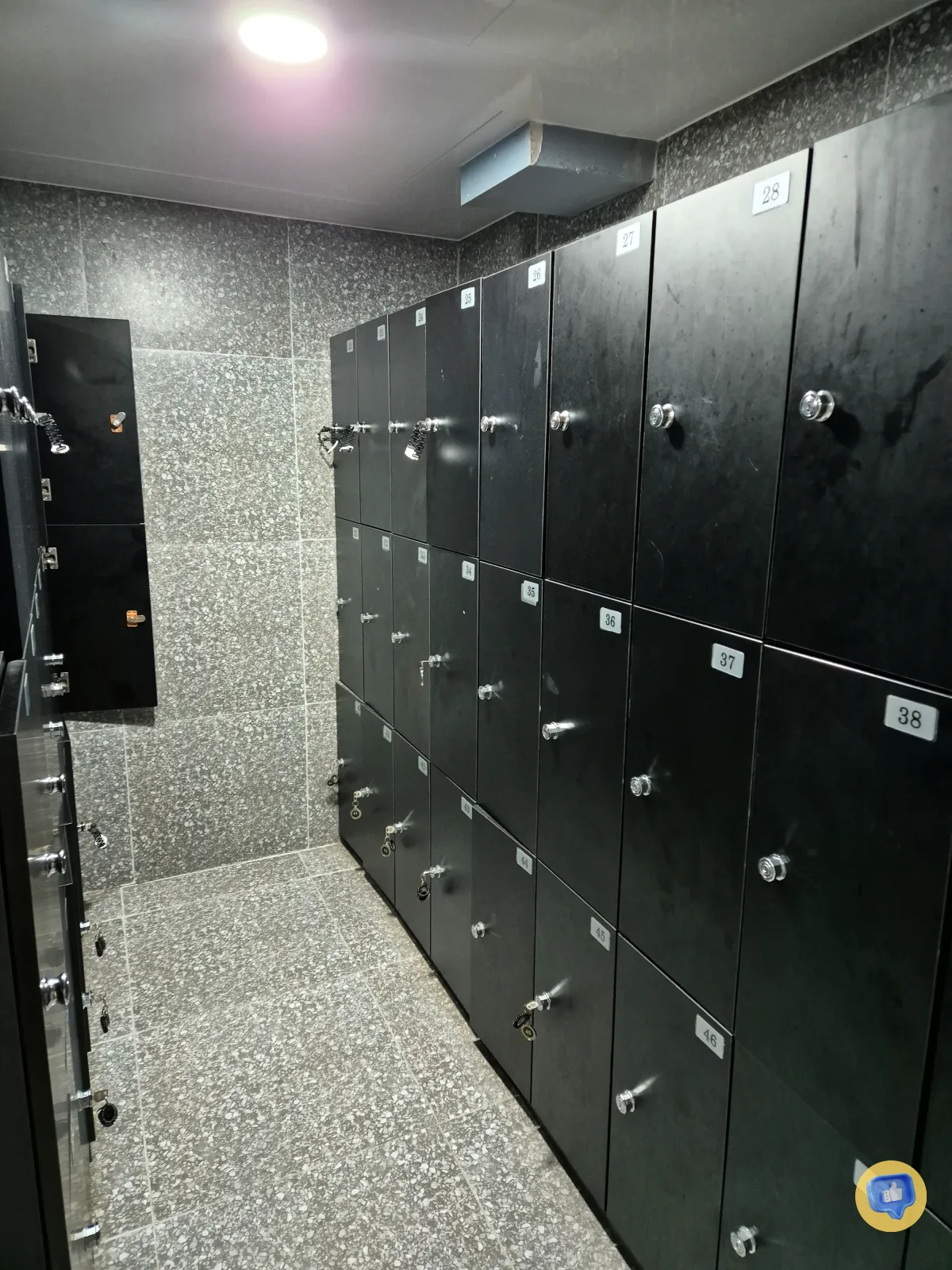 짐티피 옷장 락카