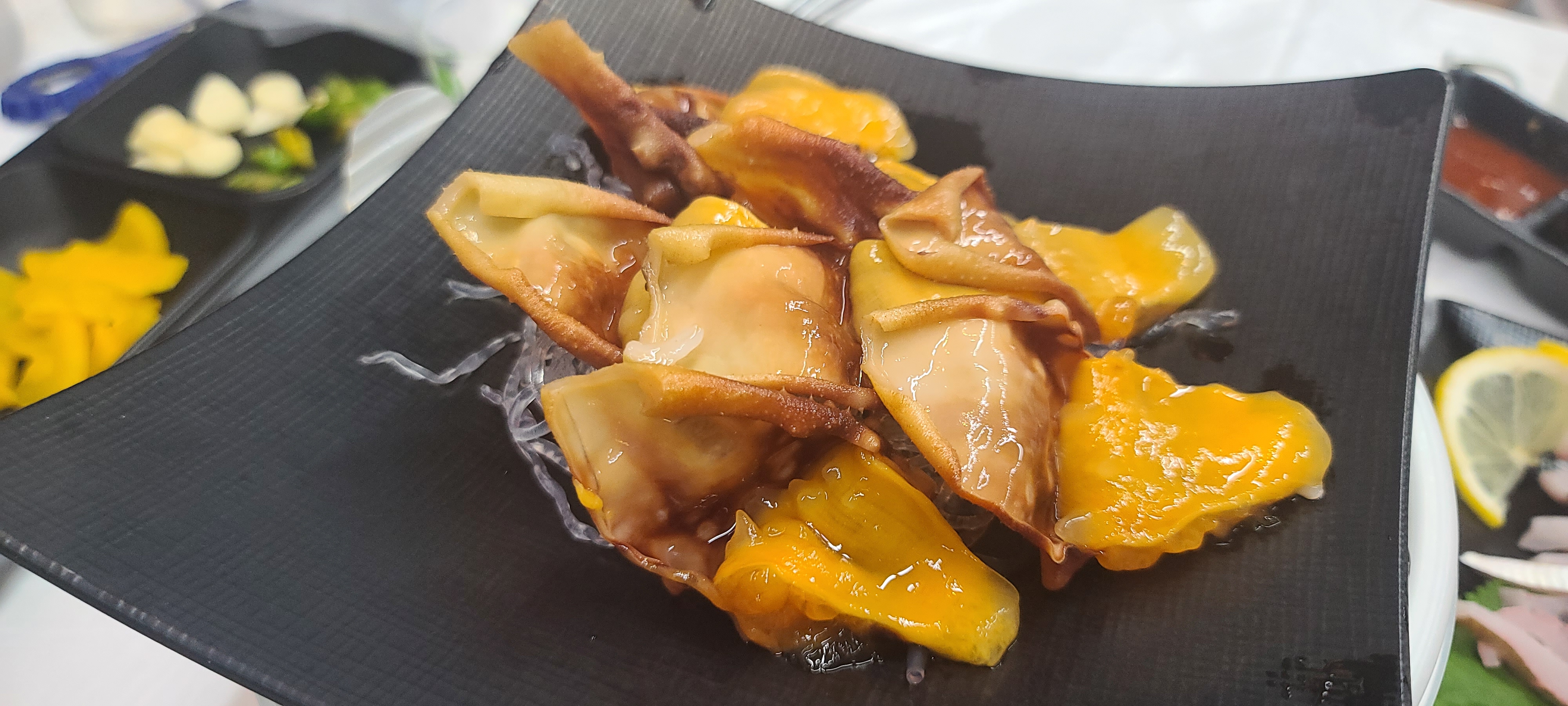 가을음식 전어회 생새우회 대하 유진수산 유진횟집 하남맛집 하남횟집 하남수산물시장 가족식사 가을별미 전어 한쌈 멍게 서비스