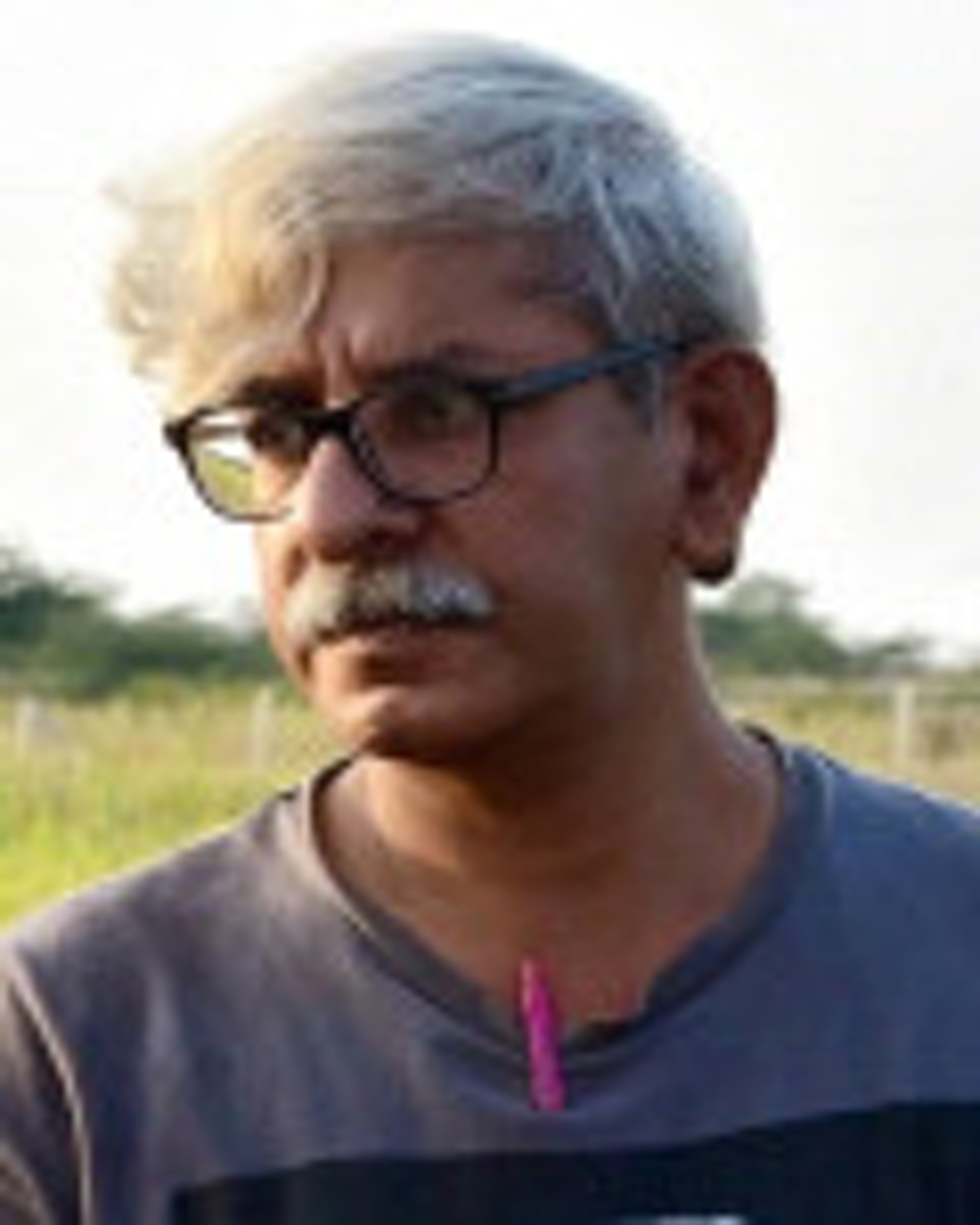 스리람 르가하반 감독 사진