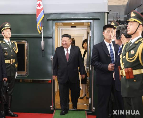 김정은 단둥 방문 이유 총정리｜중 신압록강대교&middot;리창 총리 회동&middot;시진핑 정상회담&middot;2026 APEC