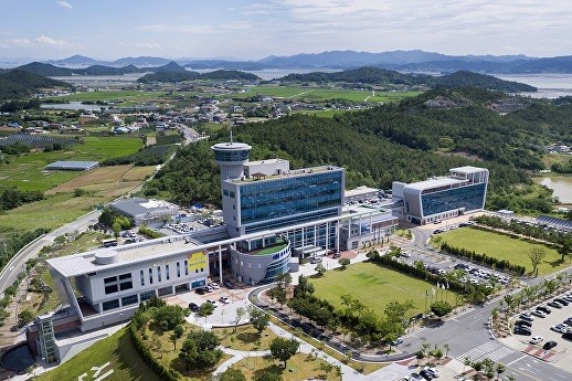 신안군청 전경사진