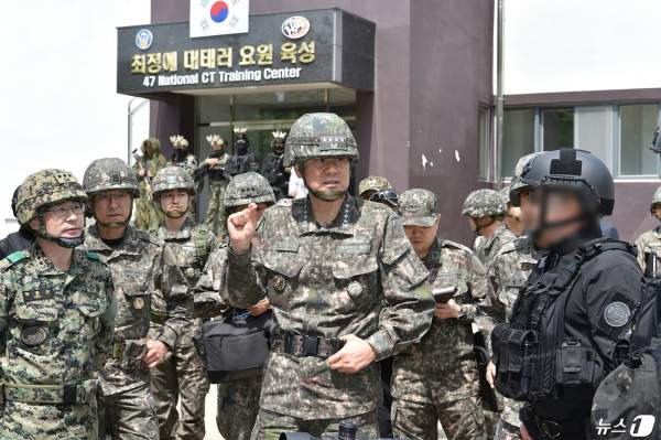 비상계엄 당시 김명수 합참의장