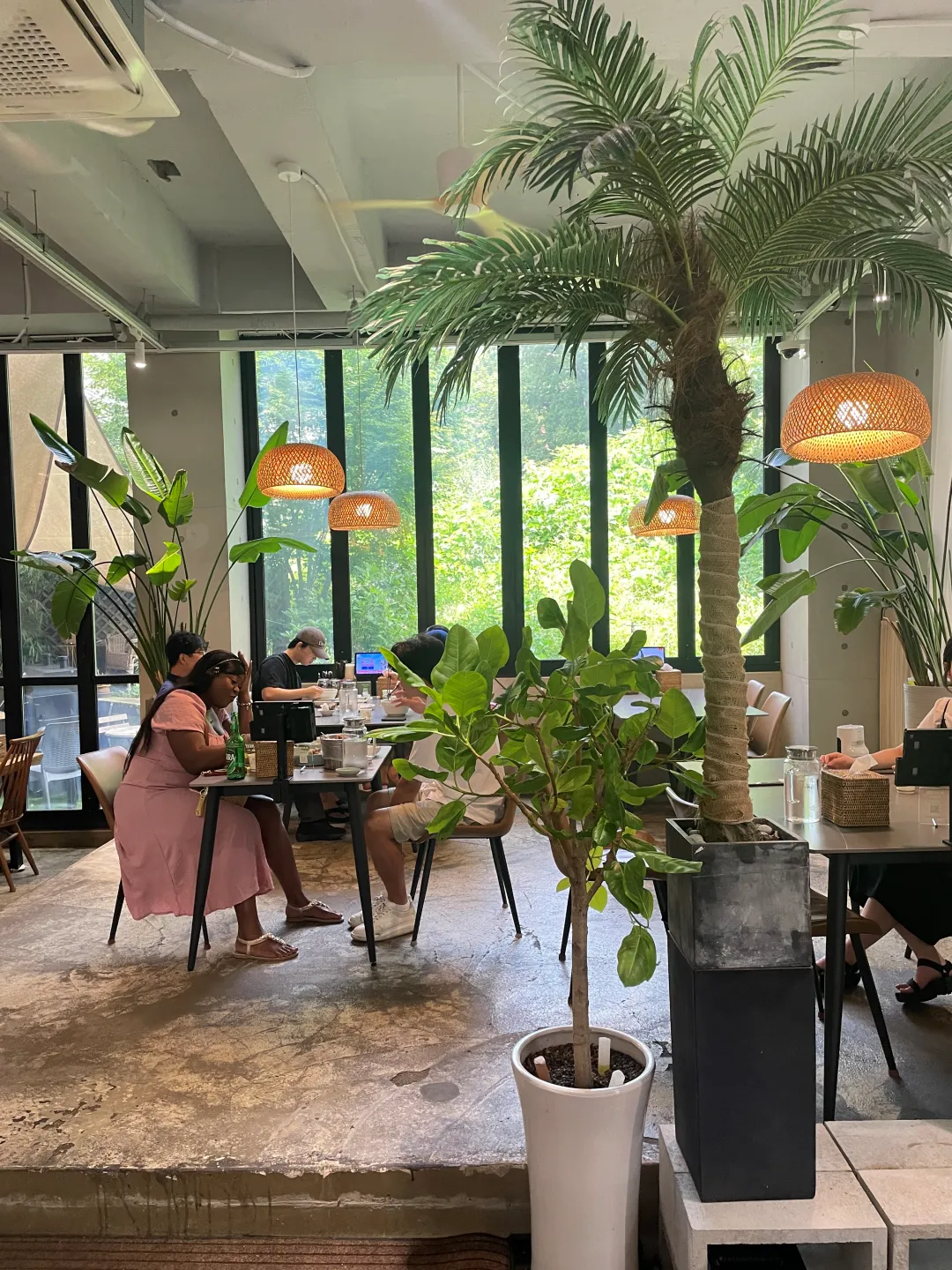 능두네-가게-내부-인테리어