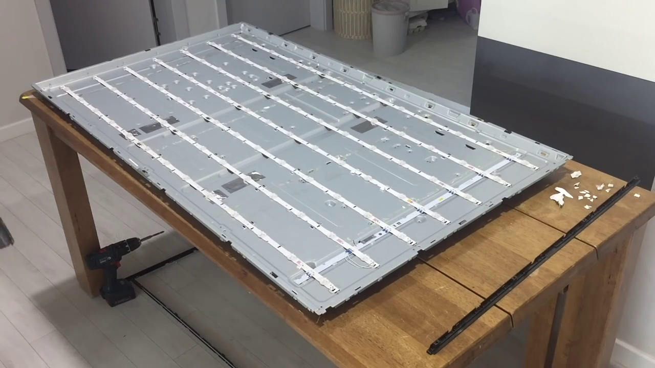 삼성 60인치 TV, 7줄 백라이트 LED