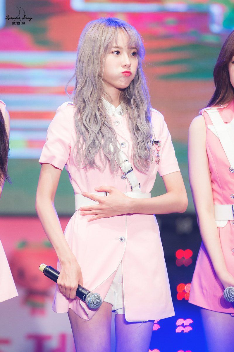 우주소녀 루다 인스타그램 사진 몸매