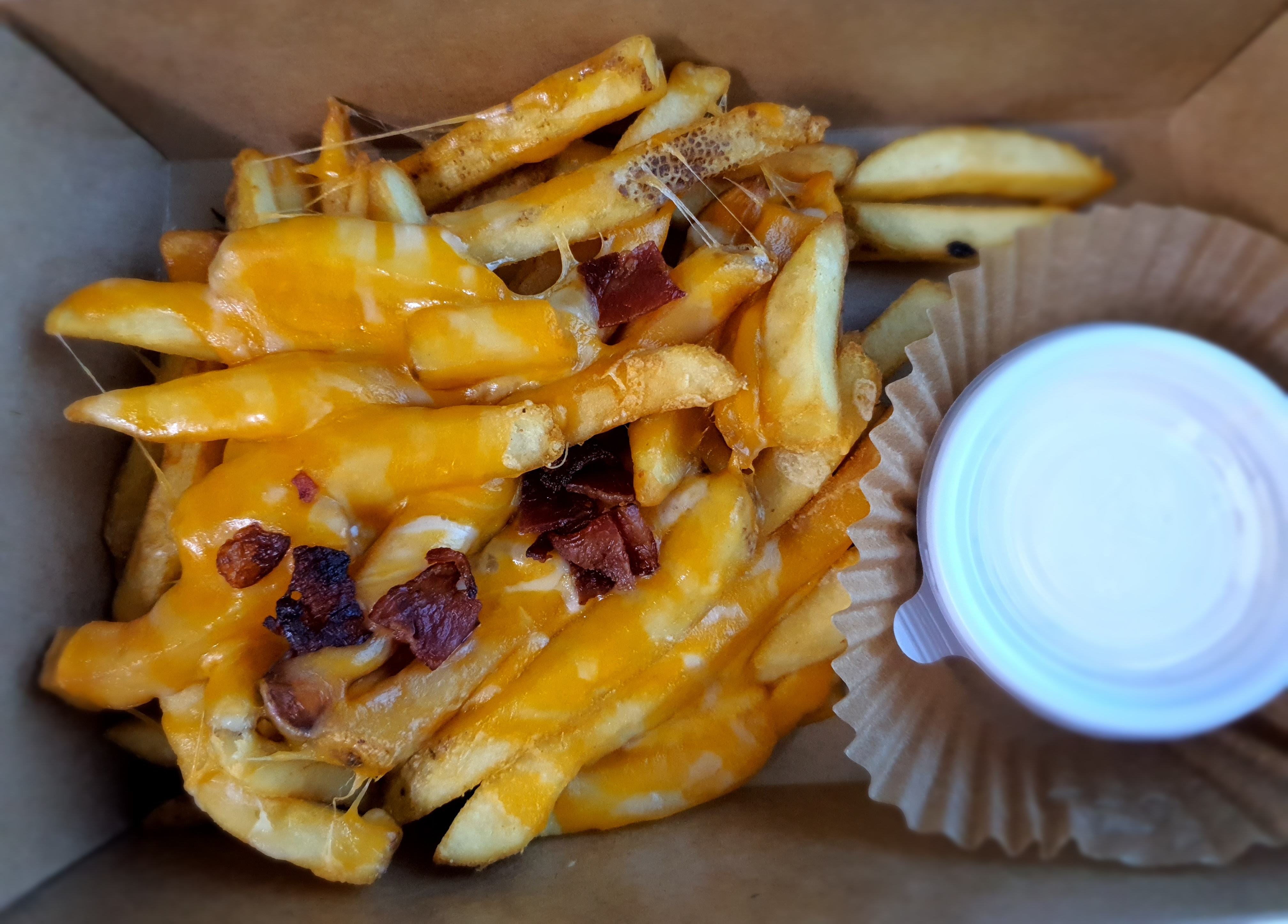 사이드는-감자튀김이-제공됩니다.