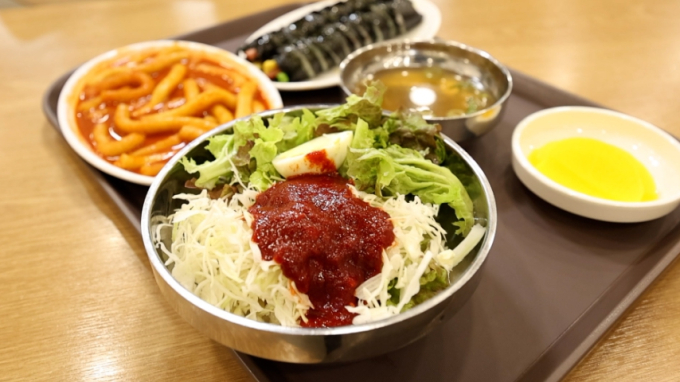 충주 활옥동굴 관람 전 필수 숙지! 투명카약 대기 꿀팁과 동네한바퀴 당일치기 코스 완벽 분석