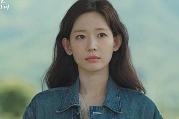 배우-최윤지