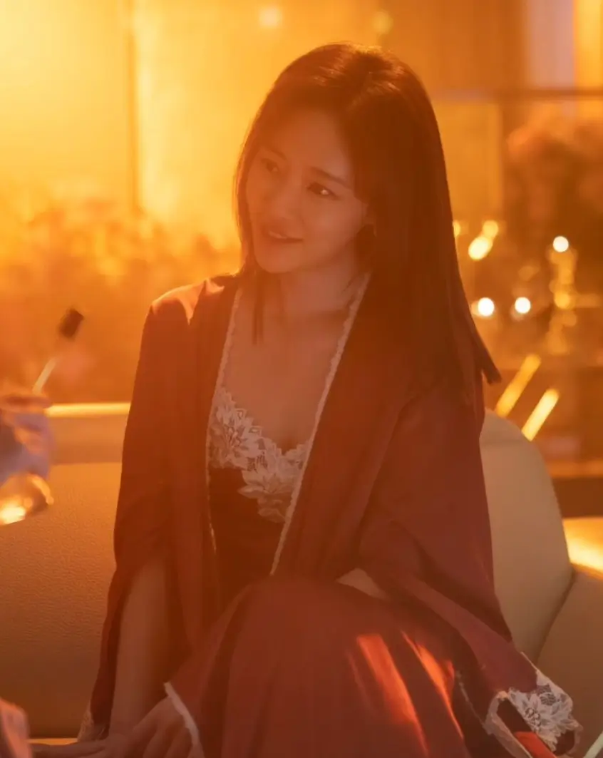 황정음