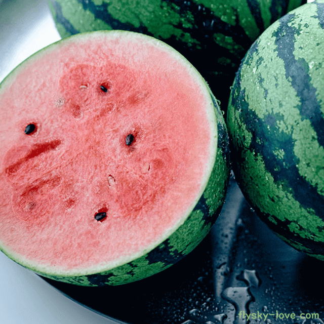 작지만 달고 속이 꽉 찬 애플 수박 미니수박