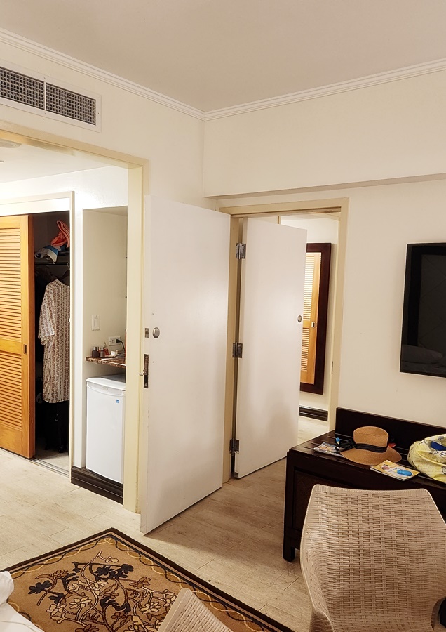 양쪽 문을 열면 옆 방과 이어지는 커넥팅 룸