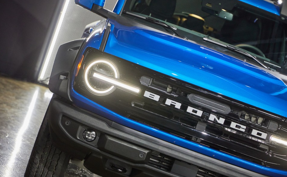 힘쎈여자 강남순 - 옹성우 자동차 - 포드브롱코