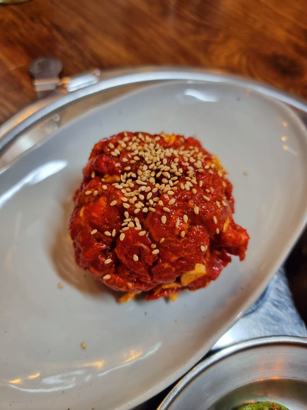 사비문 얼큰 한우국밥 특 육회