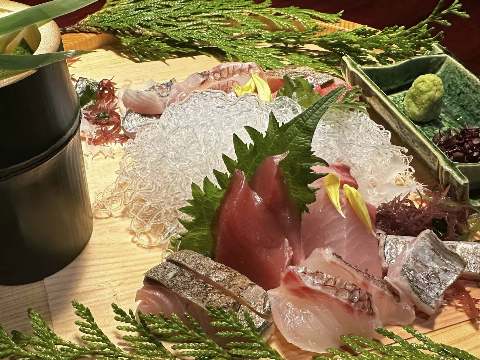 신선하고 풍부한 해산물이 준비되는 석식