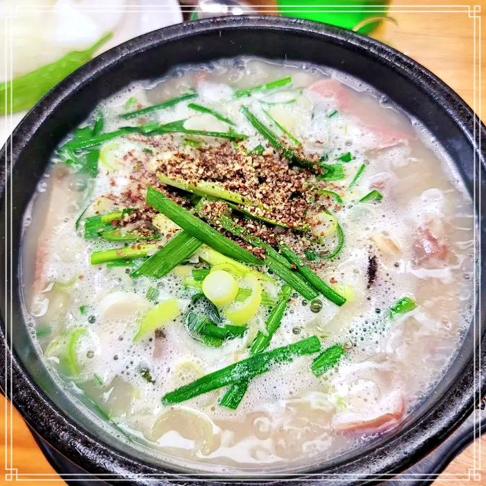 서대문&#44; 독립문&#44; 영천시장 맛집 라멘 육수 같은 순댓국&#44; 순대국밥