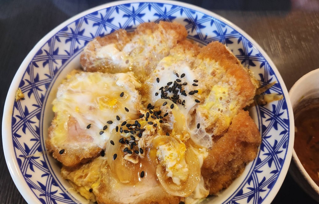 치즈가츠가 압도적이라는 일산 가츠잇, 수제돈가스의 진짜 매력은?