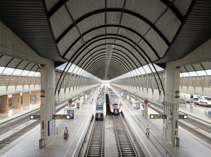스페인 렌페 vs 항공 비교 (시간&middot;가격 뭐가 더 좋을까?)
