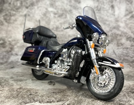 Road Glide Limited thumbnail
