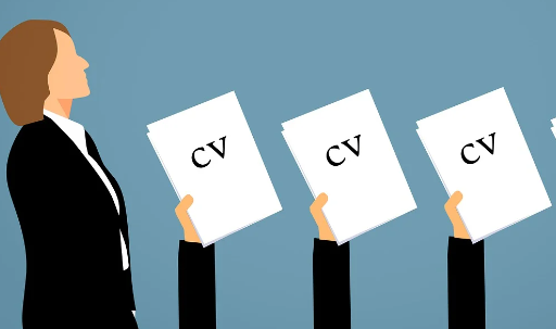 서류 단계에서 사전 과제 또는 회사의 개선점 같은 아이디어를 요구하는 유형