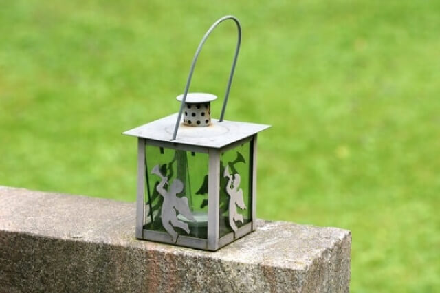 천사가 있는 등불 이미지