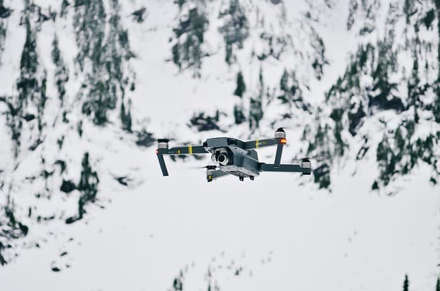 드론 보험과 블록체인: 스마트 계약을 통한 자동 보상 시스템의 미래