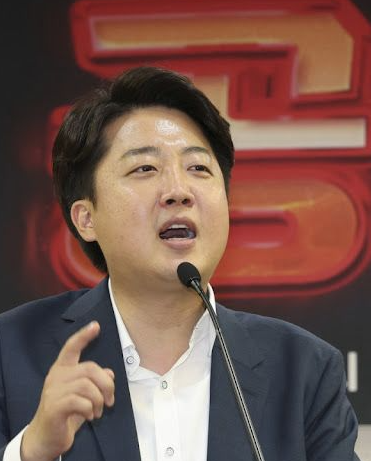 이준석 정치 입문