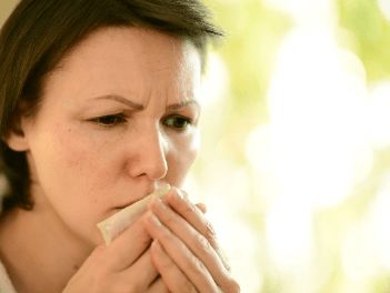 목에 가래가 생기는 이유