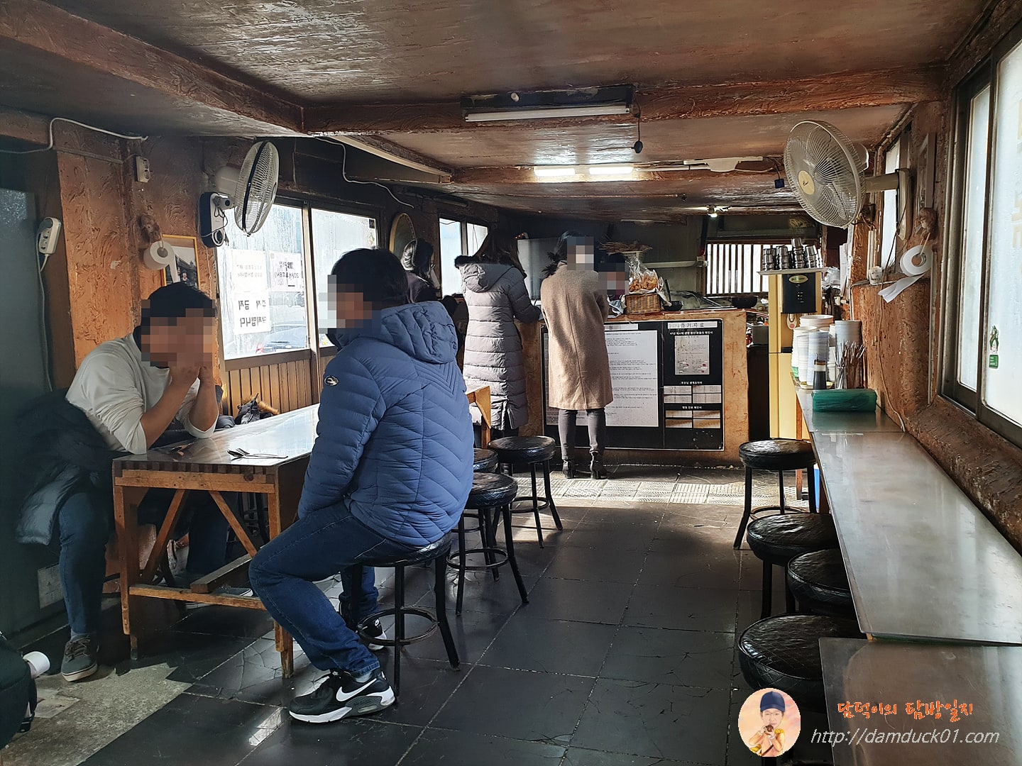 철길떡볶이-실내-담덕이의탐방일지