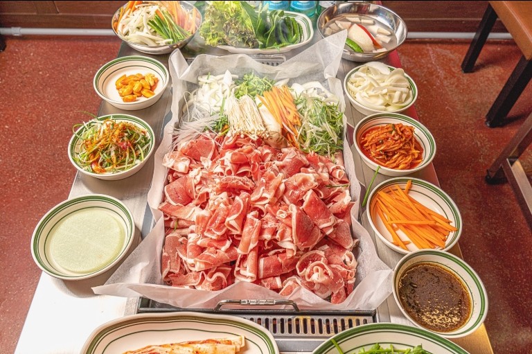 수원 오리 맛집 추천! 팔딱오리 본점에서 즐기는 불멍 감성 캠핑 식사