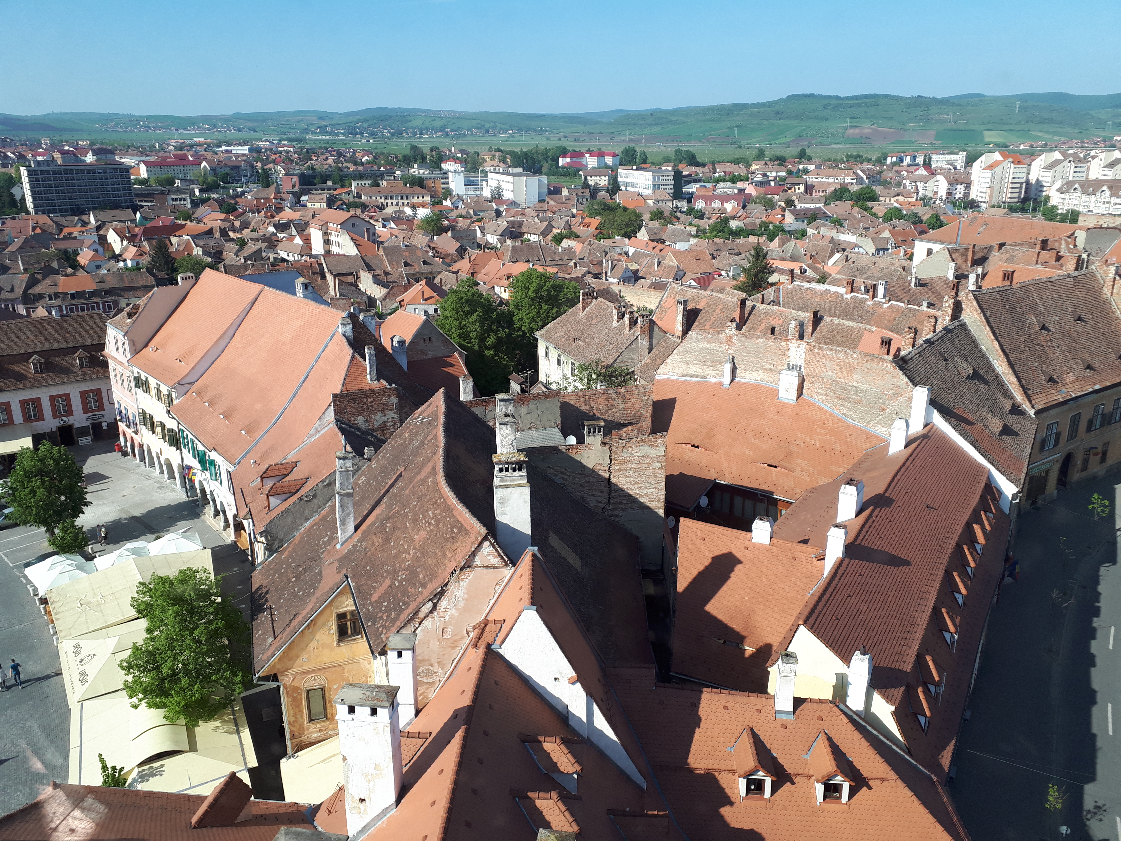 루마니아 시비우 시의회 탑에서 바라본 스몰 스퀘어와 경찰서