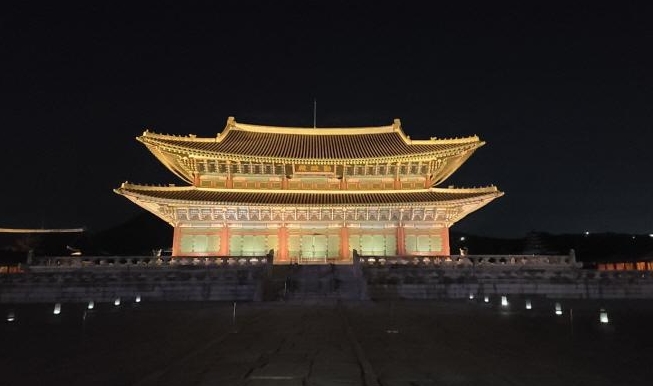 경복궁-야간개장-근정전