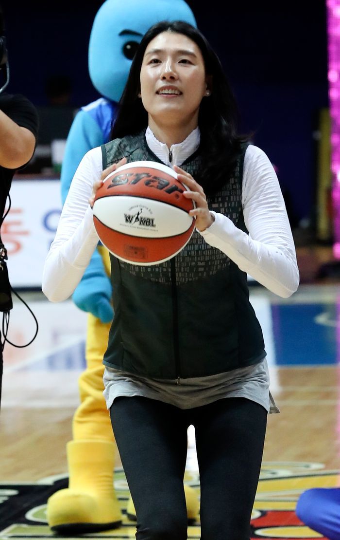 우리은행 여자농구단 전주원 감독 전격 선임