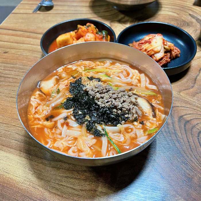 김창옥 전참시 윤두준 줄서는 칼국수집 장칼국수 강릉 맛집