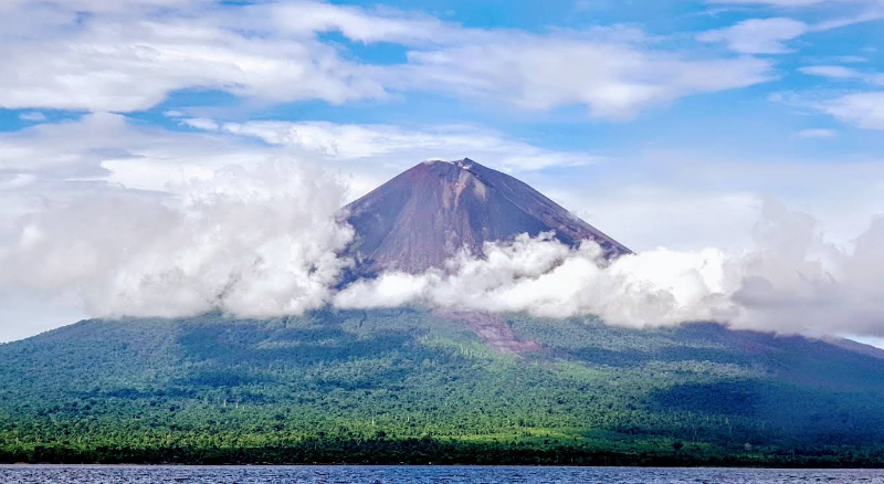 울라운/울라완 산의 전경 사진