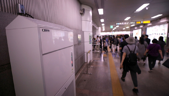 서울 중랑구 상봉역에서 한 승객의 허벅지를 흉기로 찌르고 달아났다 붙잡힌 남성이 구속됐다. 본 기사와 무관한 이미지. [사진=뉴시스]