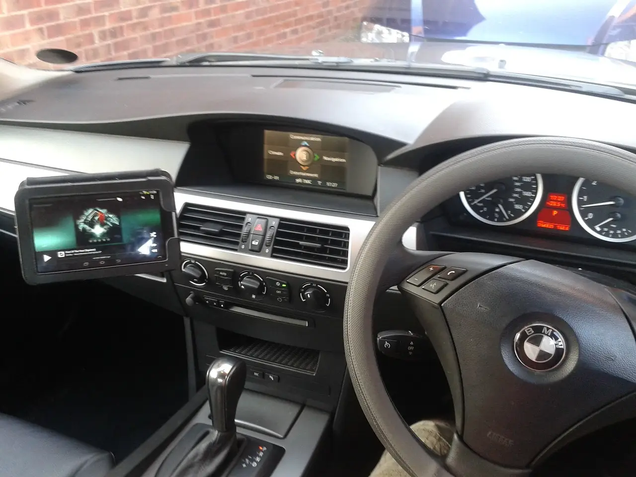 자동차-운전석-실내모습