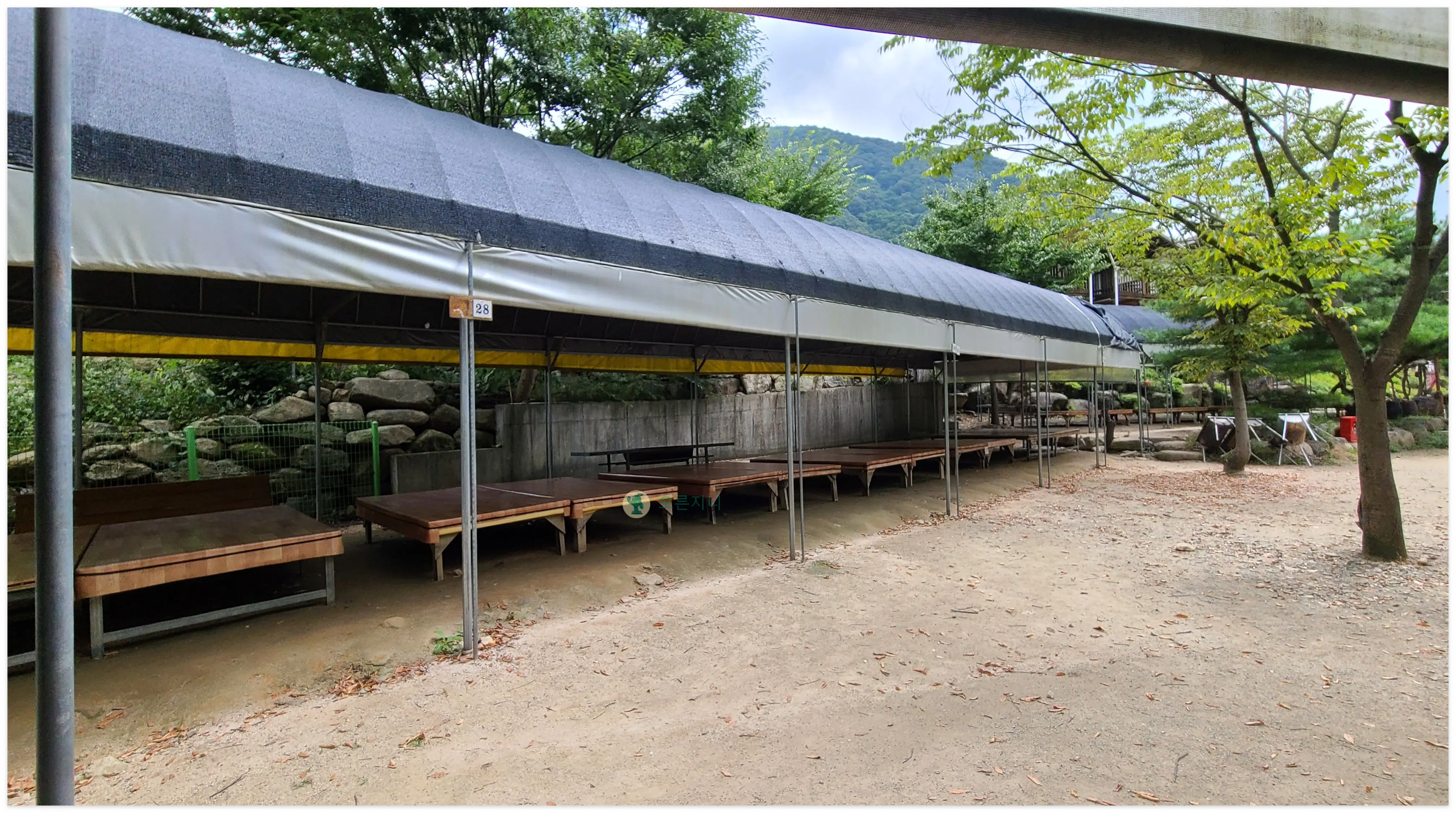 쌍곡계곡-송화펜션-평상