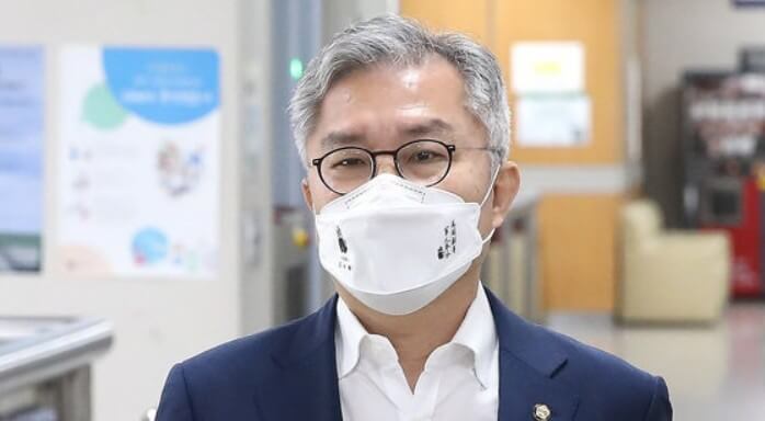 최강욱 국회의원 프로필