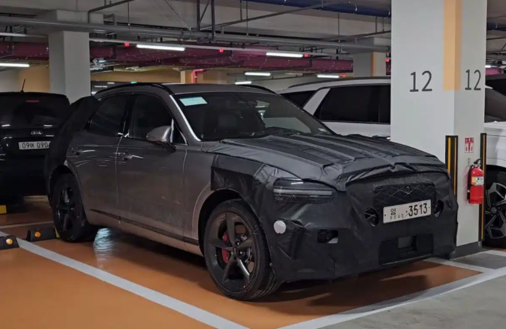 GV70 페이스리프트 위장막(출처:shortsCAR)