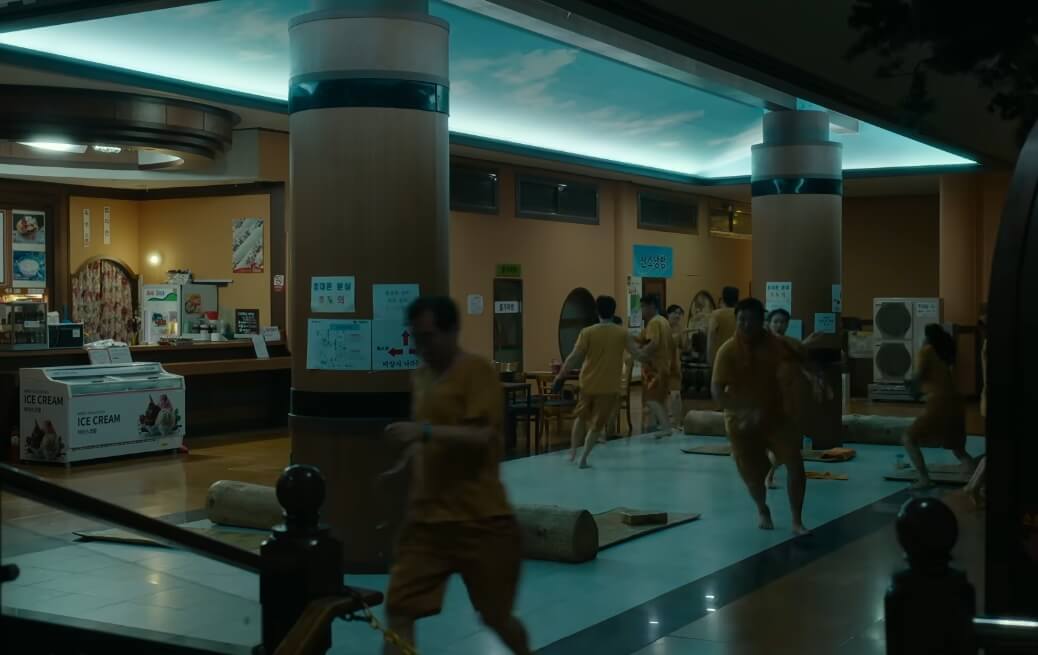 대피하는 사람들