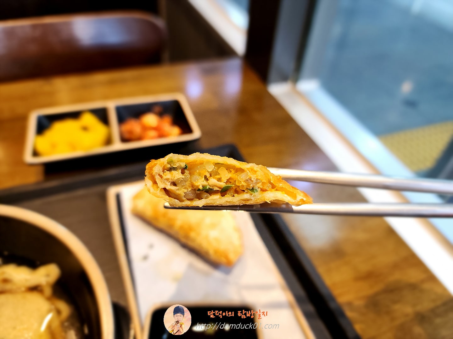 매콤납작만두