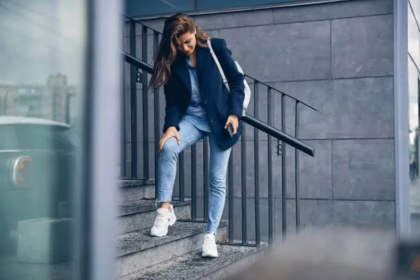 무릎-통증-원인-5가지-무릎-관절에-좋은-운동