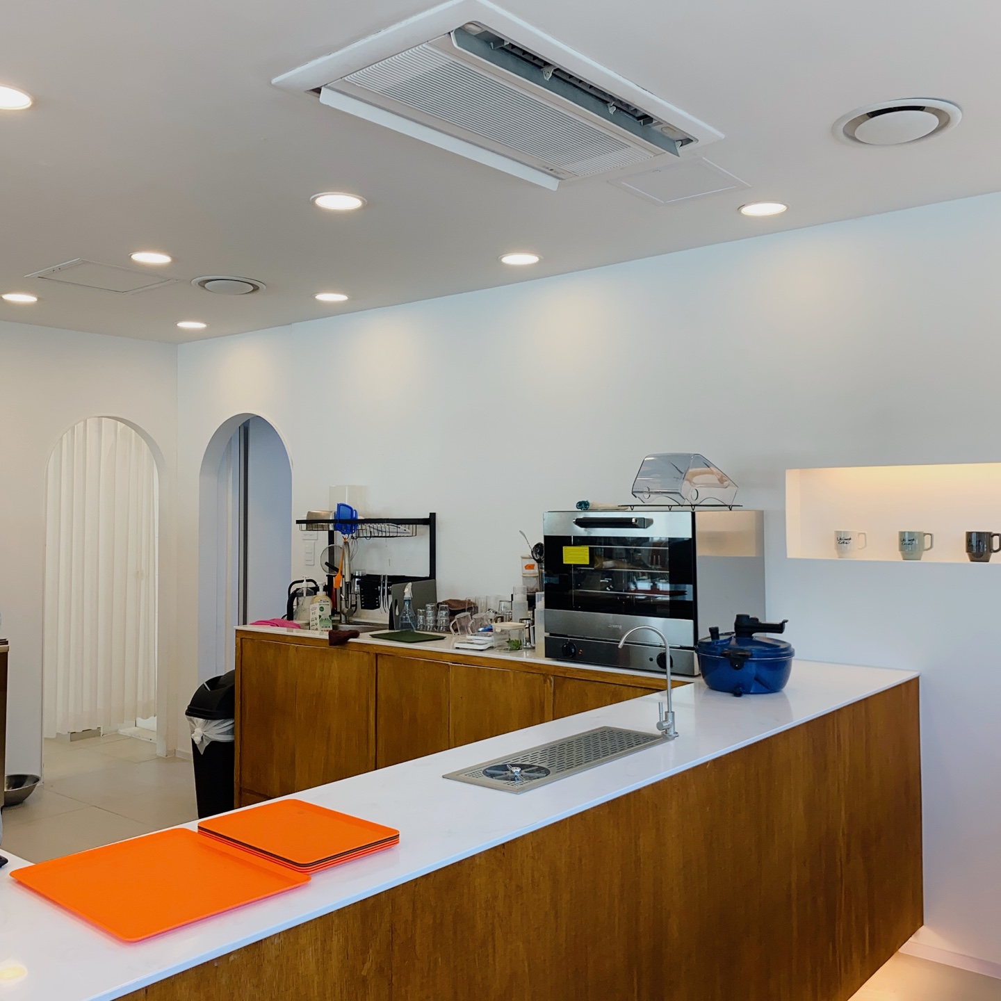 언이너프 커피바(Unenough Coffee Bar) 제주 노형 광평마을 탐라도서관 한라대학교 주차 리뷰 카페 추천