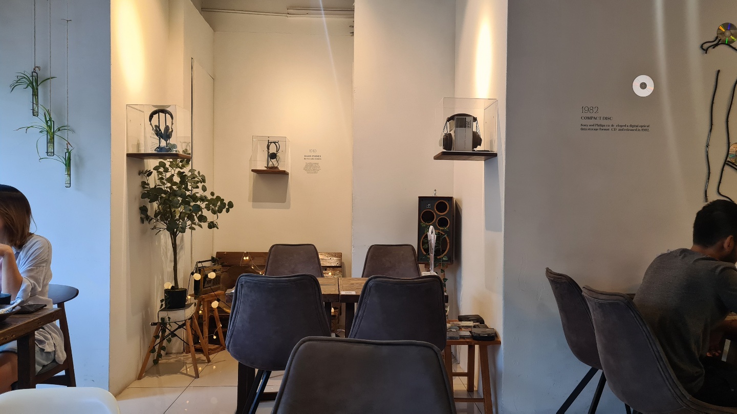 오디오와 헤드폰 실내 소품