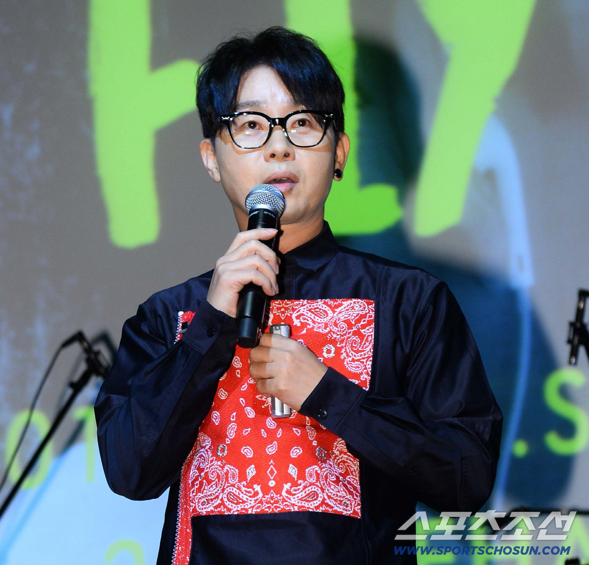 윤서인 만화가 고소 파문, 조롱 섞인 사과문의 법적 리스크와 명예훼손 쟁점 총정리