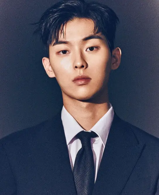반주연 역 최현욱