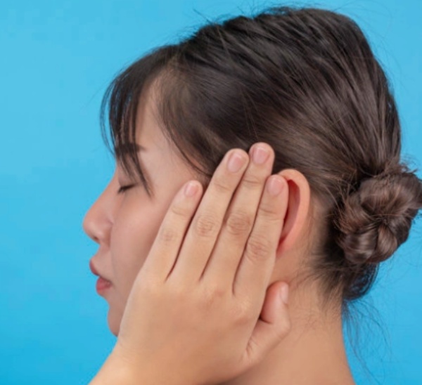 귀가 먹먹한 증상 예방법