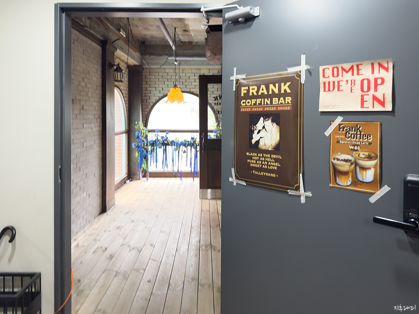 수원 행궁동 프랭크 커피바, 에스프레소 콤파냐, 오리지날 크로플