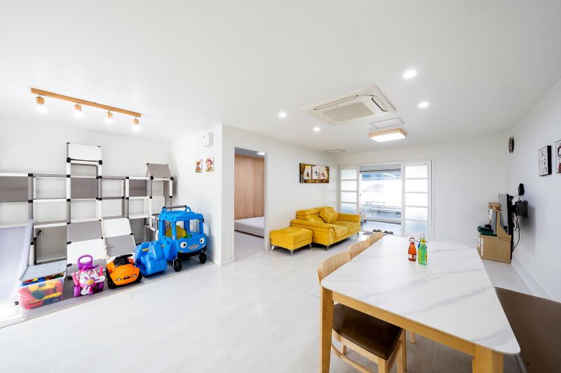 비켄키즈풀빌라_거실공간