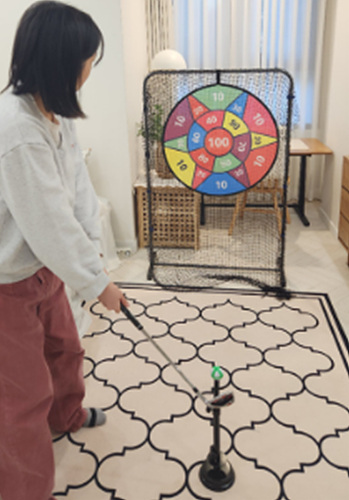 집에서풀스윙하는모습